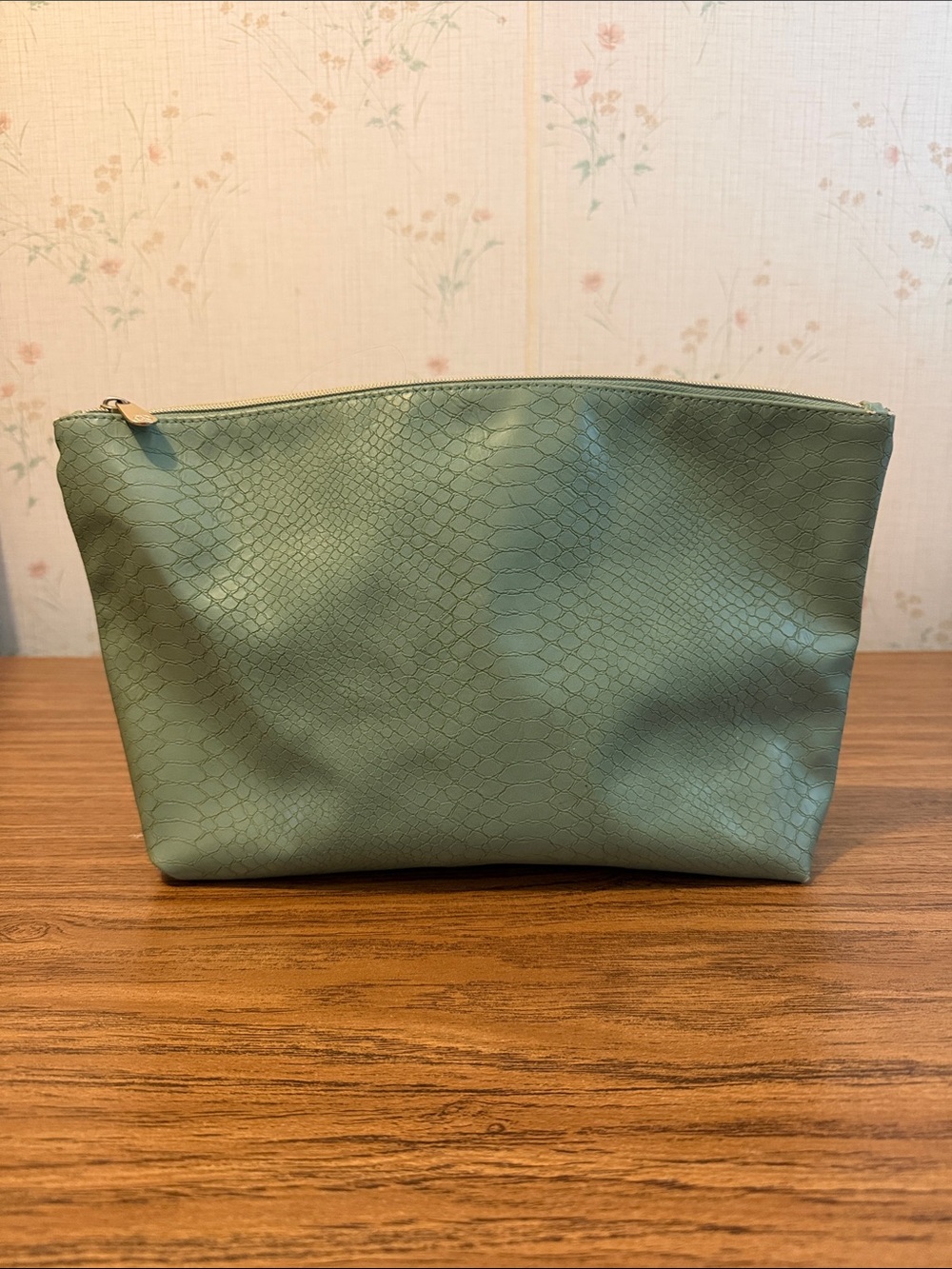 Sonia Kashuk Light Green Snake-Embossed Cosmetic Pouch